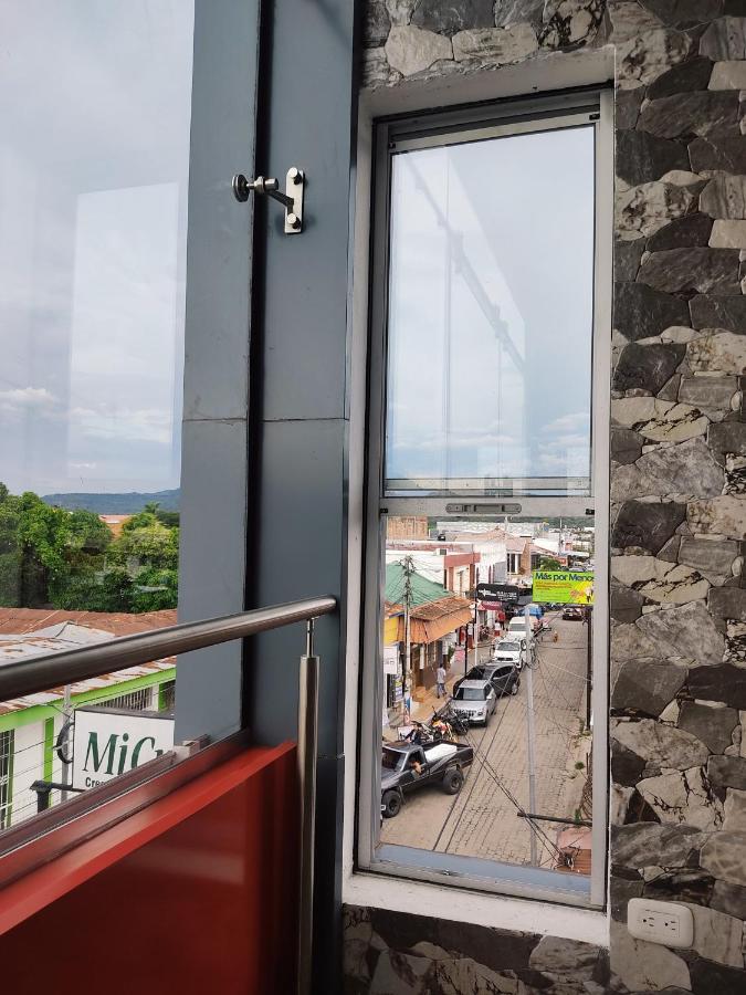 Este Hotel Estelí Екстериор снимка